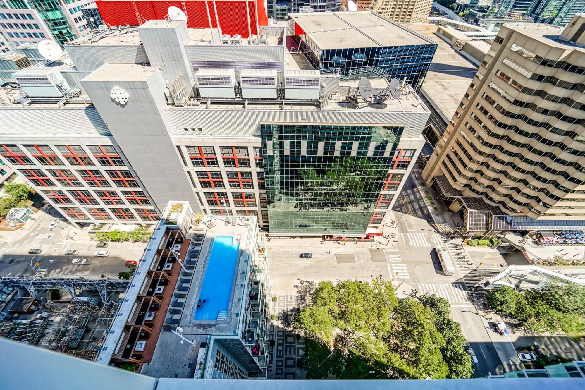 Chol Furnished Suites Heart Of Downtown Toronto, 2 Beds, Free Parking, Cn Tower View Eksteriør billede