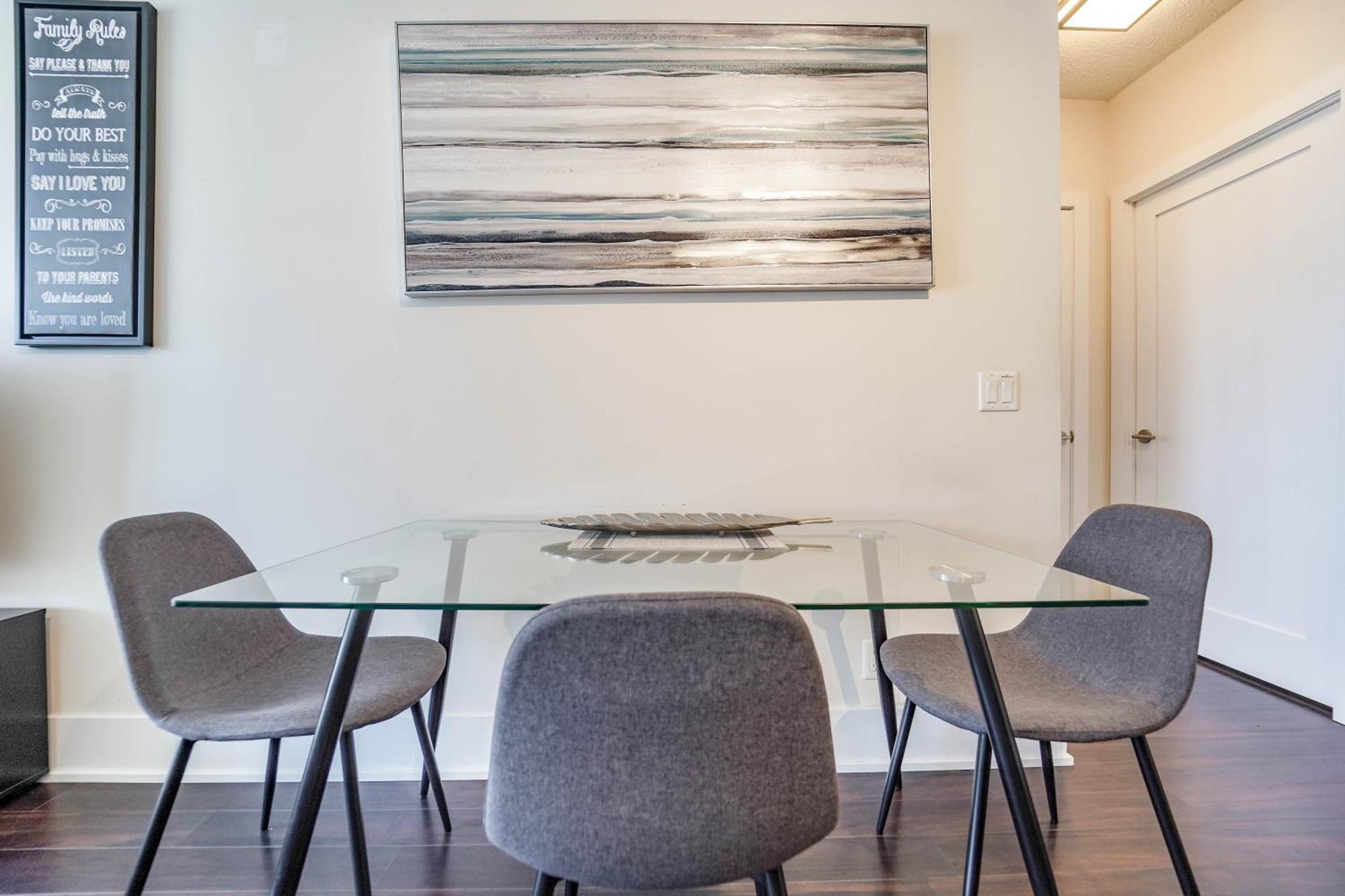 Chol Furnished Suites Heart Of Downtown Toronto, 2 Beds, Free Parking, Cn Tower View Eksteriør billede