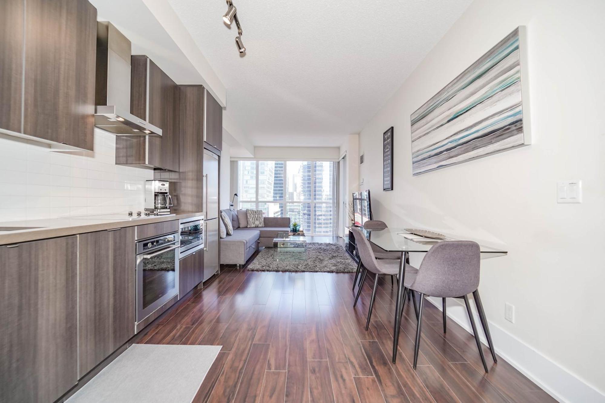 Chol Furnished Suites Heart Of Downtown Toronto, 2 Beds, Free Parking, Cn Tower View Eksteriør billede