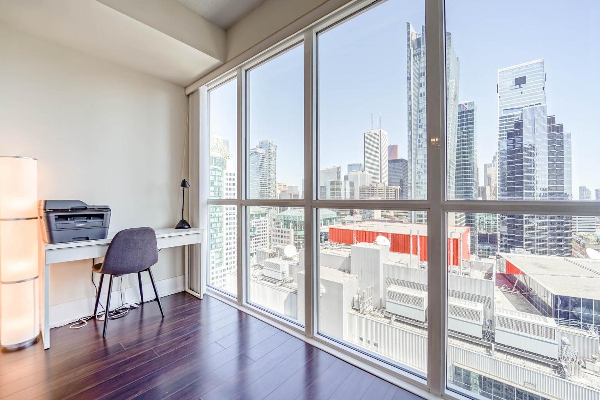 Chol Furnished Suites Heart Of Downtown Toronto, 2 Beds, Free Parking, Cn Tower View Eksteriør billede